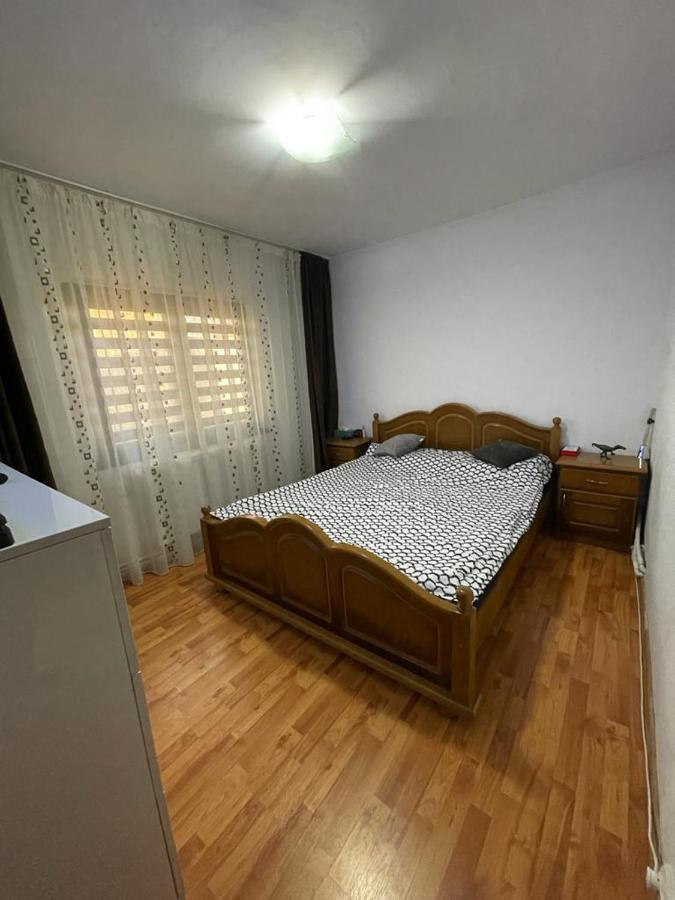 Apartament Gallamar Appartamento Bîrlad Esterno foto