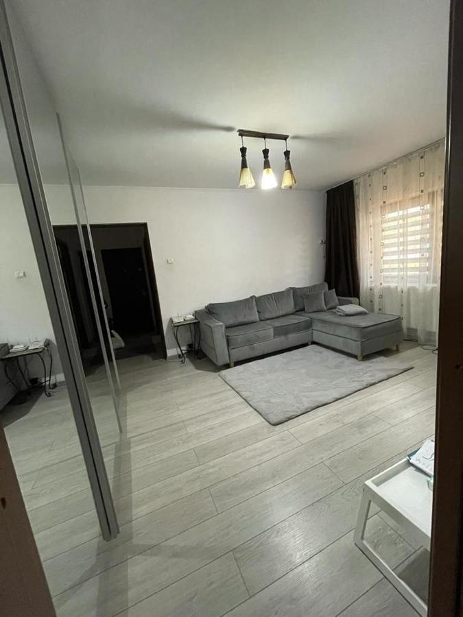 Apartament Gallamar Appartamento Bîrlad Esterno foto